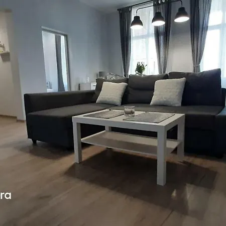 Nowoczesny Apartament 2-pok Z Balkonem 7 Min Od Centrum W Kamienicy 아파트