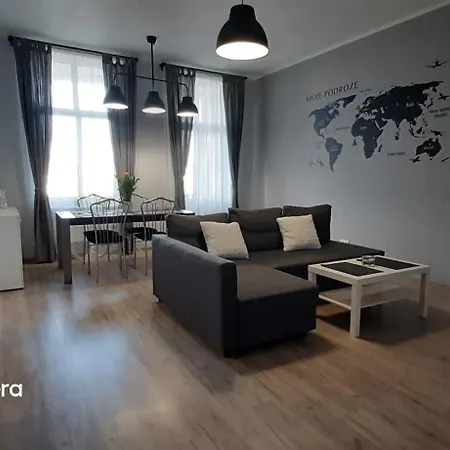 아파트 Nowoczesny Apartament 2-pok Z Balkonem 7 Min Od Centrum W Kamienicy *