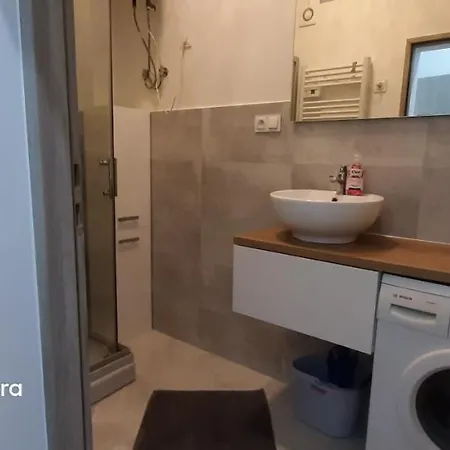 Nowoczesny Apartament 2-pok Z Balkonem 7 Min Od Centrum W Kamienicy
