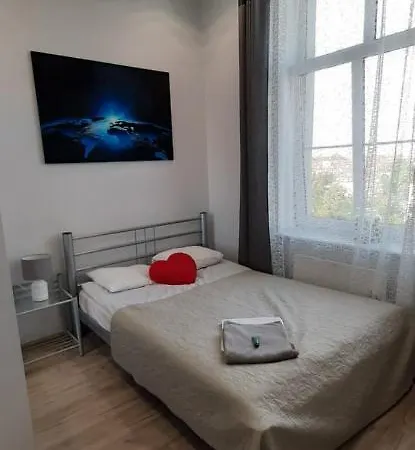 Nowoczesny Apartament 2-pok Z Balkonem 7 Min Od Centrum W Kamienicy グダニスク